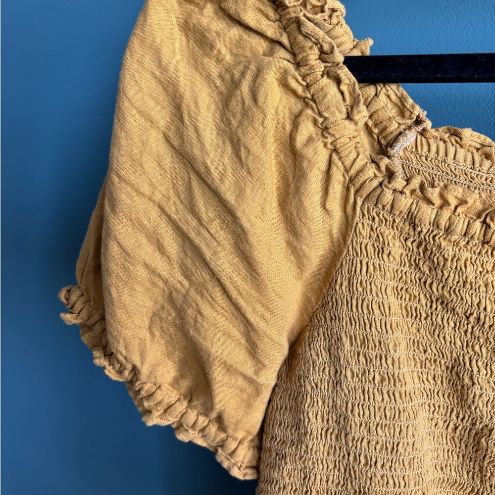 Old Navy Smocked Linen Blend Top - Picture 4 of 9